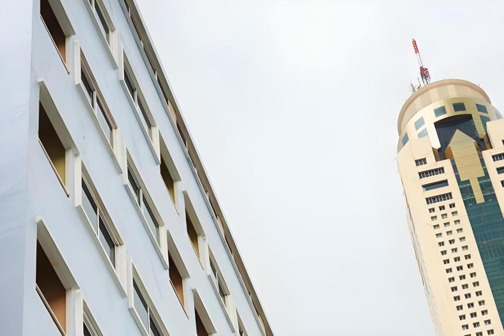 J Two S Pratunam Hotel Bangkok Eksteriør bilde