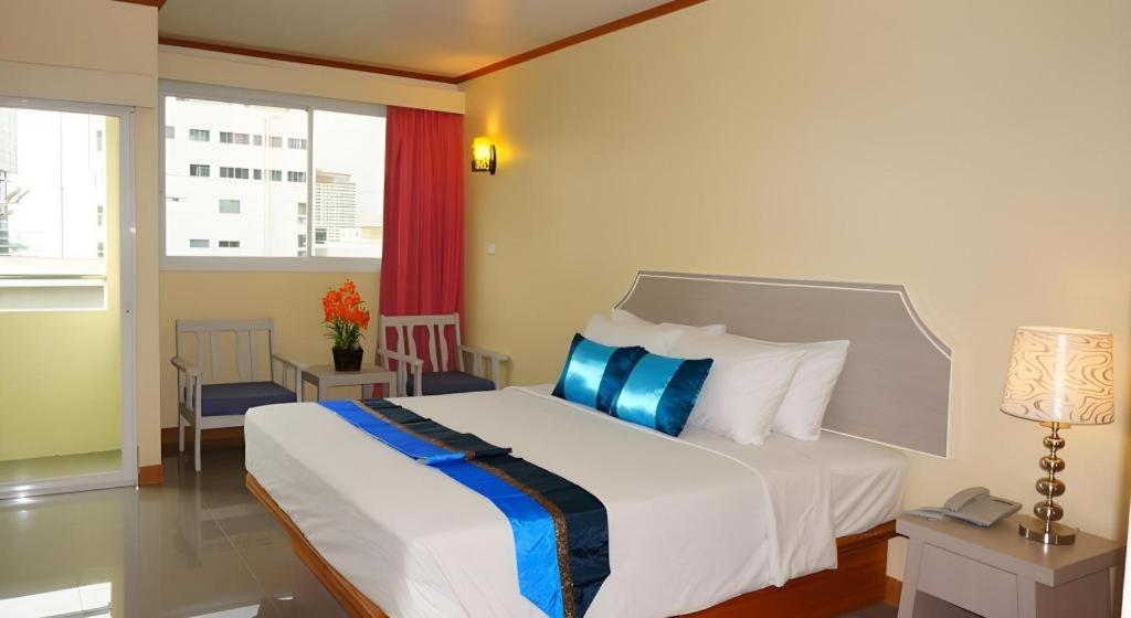 J Two S Pratunam Hotel Bangkok Eksteriør bilde